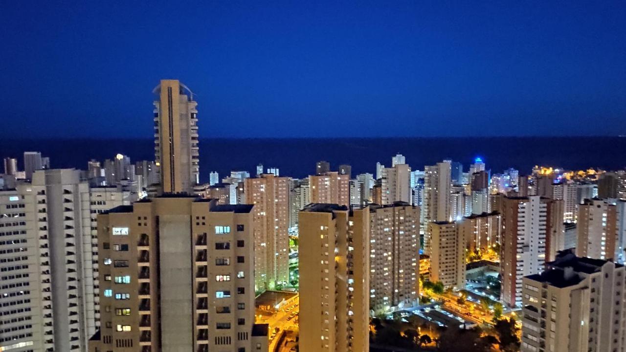 Apartamento Kronos Benidorm Bagian luar foto